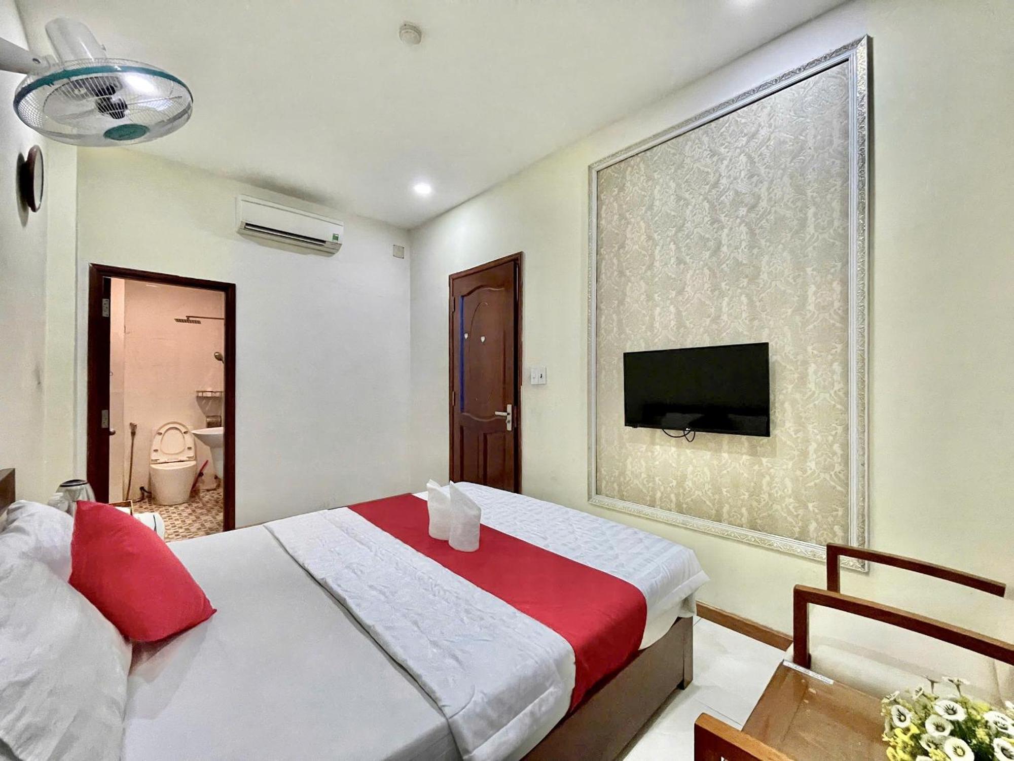 Nhu Y Hotel Cidade de Ho Chi Minh Exterior foto